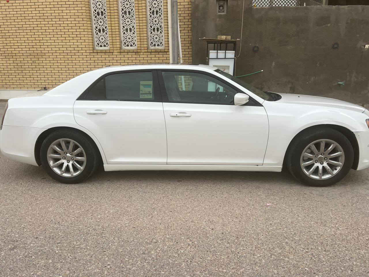 السلام عليكم
للبيع 
اوباما ٢٠١٤ اصل فول مواصفات  بيهه ربع بنيد صبغ وتبديل جاملغ الأمامي من جهة سايق وطخه بالباب سايق 
الون ابيض صدفي 
رقم شمالي سليمانيه جديد 
سنويه لل٢٠٢٧ 
مكان بصره سعر  ١٨٠
***********
