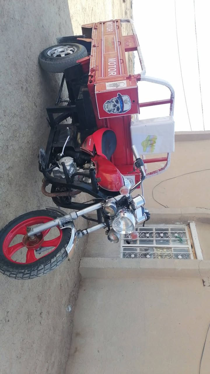 سلام عليكم ستوته صقر البيع موديل 2018 محرك 2018 ستوته نظيفه شاصي كفاله وراق صولي شرط الصولي كهربائيات كله شغاله مكاني بابل تصل آبيك خير ودلل ***********
