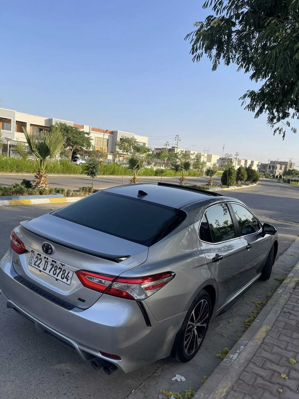 سلام عليكم  تويوتا كامري ٢٠٢٠ للبيع فقط بدون مراوس كامري وارد امريكي موصفات se بلاص فتحه وجلد ورادات ماشيه ٦٠ الف ميل فقط سياره بيها فقط باب السايق تبديل بدون ايرباك بلاد ودوسه جوه الباب صبغ ومكانين تعديل بارد سيارن كلش حلوه وجديده ايد واحد  سعره ١٩٥ مجال جدا بسيط مكان ديالى / خانقين ***********٣
