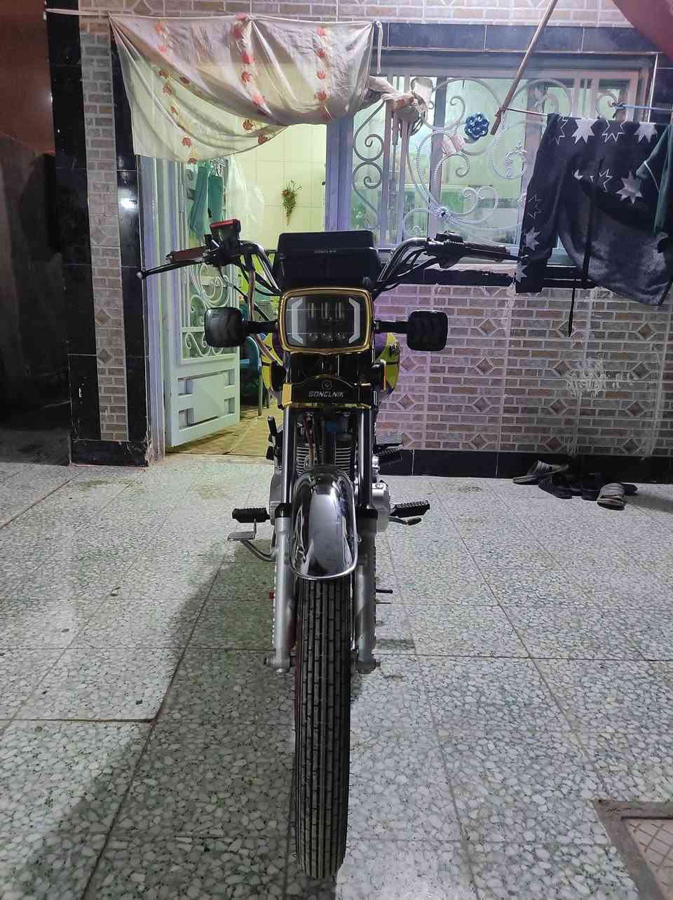 السلام عليكم دراجه سيفان 5 كير موديل 2025 اوراق كامله صار لها طالعه من المعرض شهر دره استعمال قليل بصمه تشغيل عن بعد دشبولها الكتروني دراجه مكفوله كفاله عامه مكان كربلاء طويريج رقم الهاتف *********** اخوان الشرايبي خير ويتدلل يتصل السعر 730 مستعجل على بيعه اتصلوا بخير وتدلل
