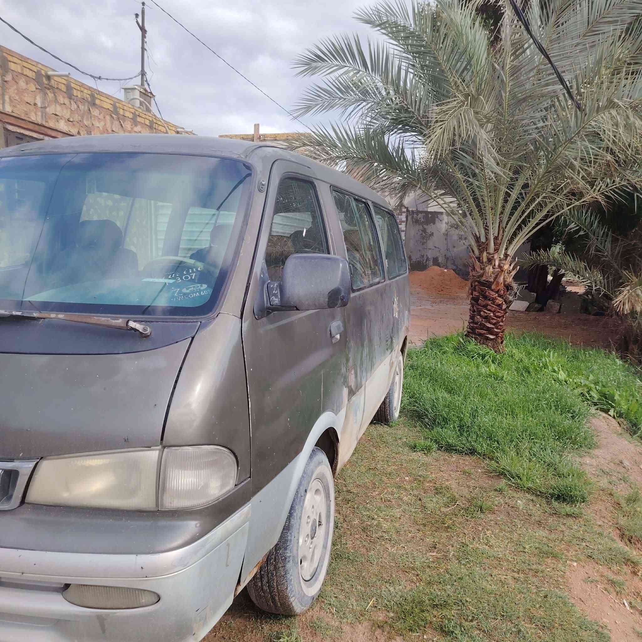 السلام عليكم بريجو موديل 1999 معلاية 2006 مكينة وگير وتاير واكسن مشروطات وكالة بأسمنة عليها غرامات ورا المشتري ماعرف شگد سيارة محجوزلها على هذا الشهر حجز مرور السعر 25 وبيها مجال المكان نجف ابو صخير الاستفسار على الرقم ***********
