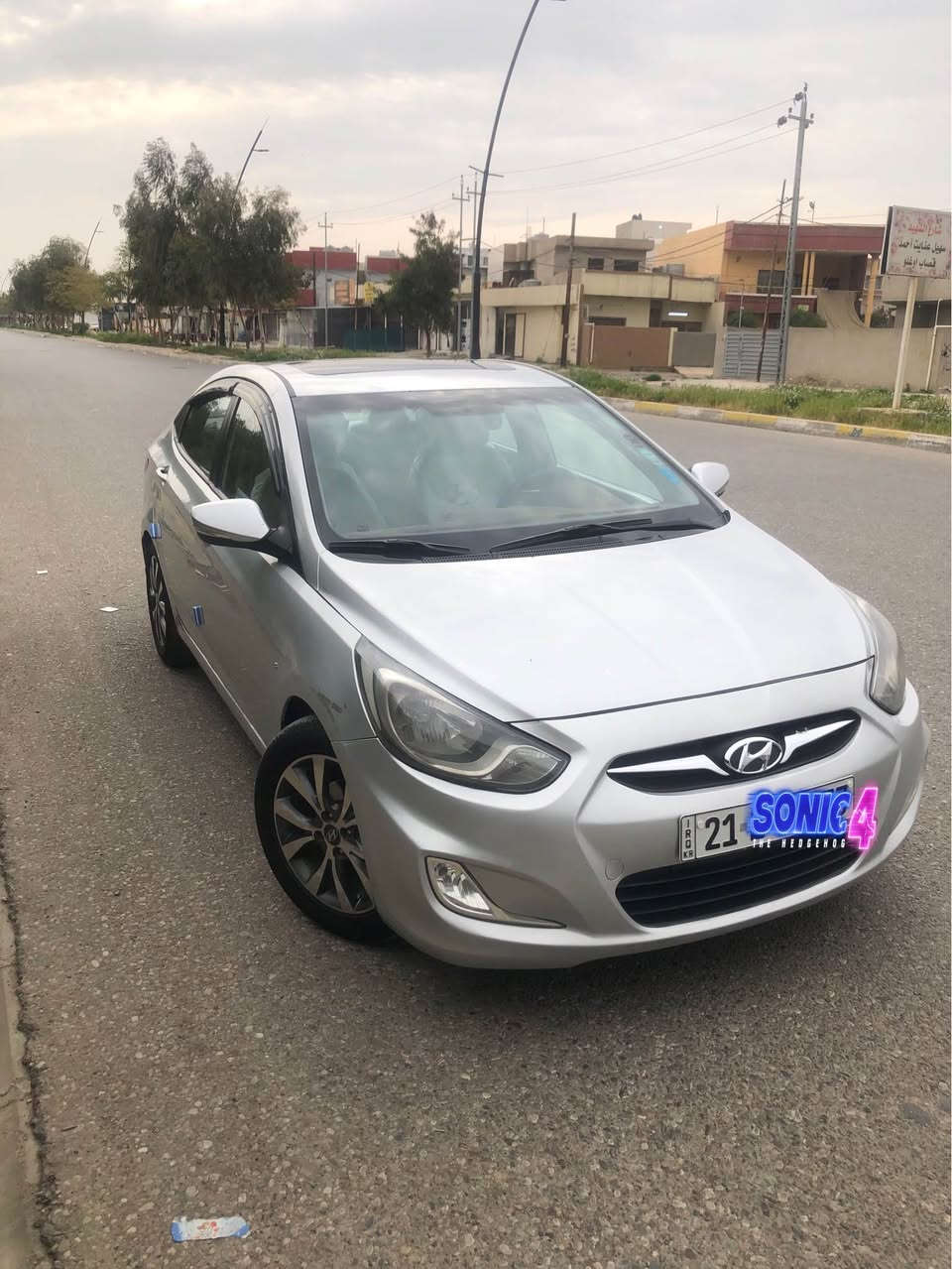 السلام عليكم 
سيارة اكسنت مضلع بلو
موديل  2011
سنويه الحد 2028 وبيه بطاقه بنزين
مكينه مفتوح بس بشرط لا صرف ولابخار وسياره جاهزه ما بيه دينار مصروف 
وترايك وين ما يعجبك فقط جاملغ امامي جهة السايق مبدله ومكانين بارد تعديل بدون دواخل كله بشرط
سعره 98 $
للاتصال 
*********** كركوك, العراق
