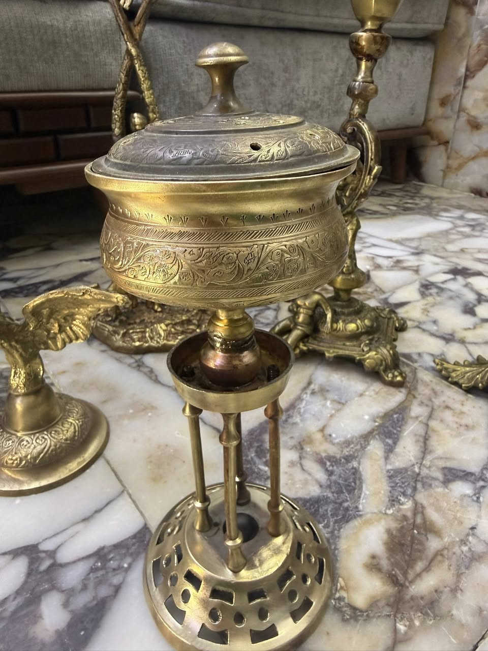 مجموعه نحاسيات مباخر قياس ٧٥ سم و٦٤ و٦٣ سم  ٨ قطع سعر الكل ٥٥٠ الف قفل


**إذا كنت صاحب هذا الإعلان وتريد حذفه لأي سبب، رجاءا أرسل رسالة إلى الدعم الفني**