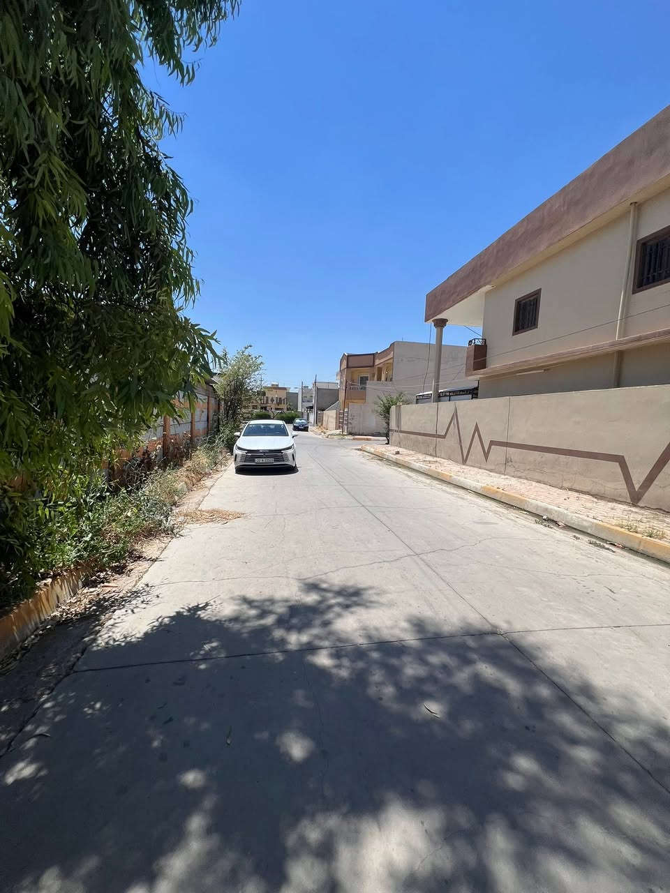 سلام عليكم جبنالكم اليوم مشتملين  للبيع موقع مميز في ساحه الاحتفالات قرب مدرسة تلعفر مساحه 150 متر /10&15 مشتمل علوي ومشتمل ارضي وبسعر مناسب 
للاستفسار واستقبال العروض الاتصال على الارقام 
*********** ابوليث 
*********** ليث 
*********** سيف

