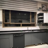 مطبخ جديد تصميم خاص وتركي خشب أصلي اجود نوع ما بي اي ضرر أو حتى شخوط ب...