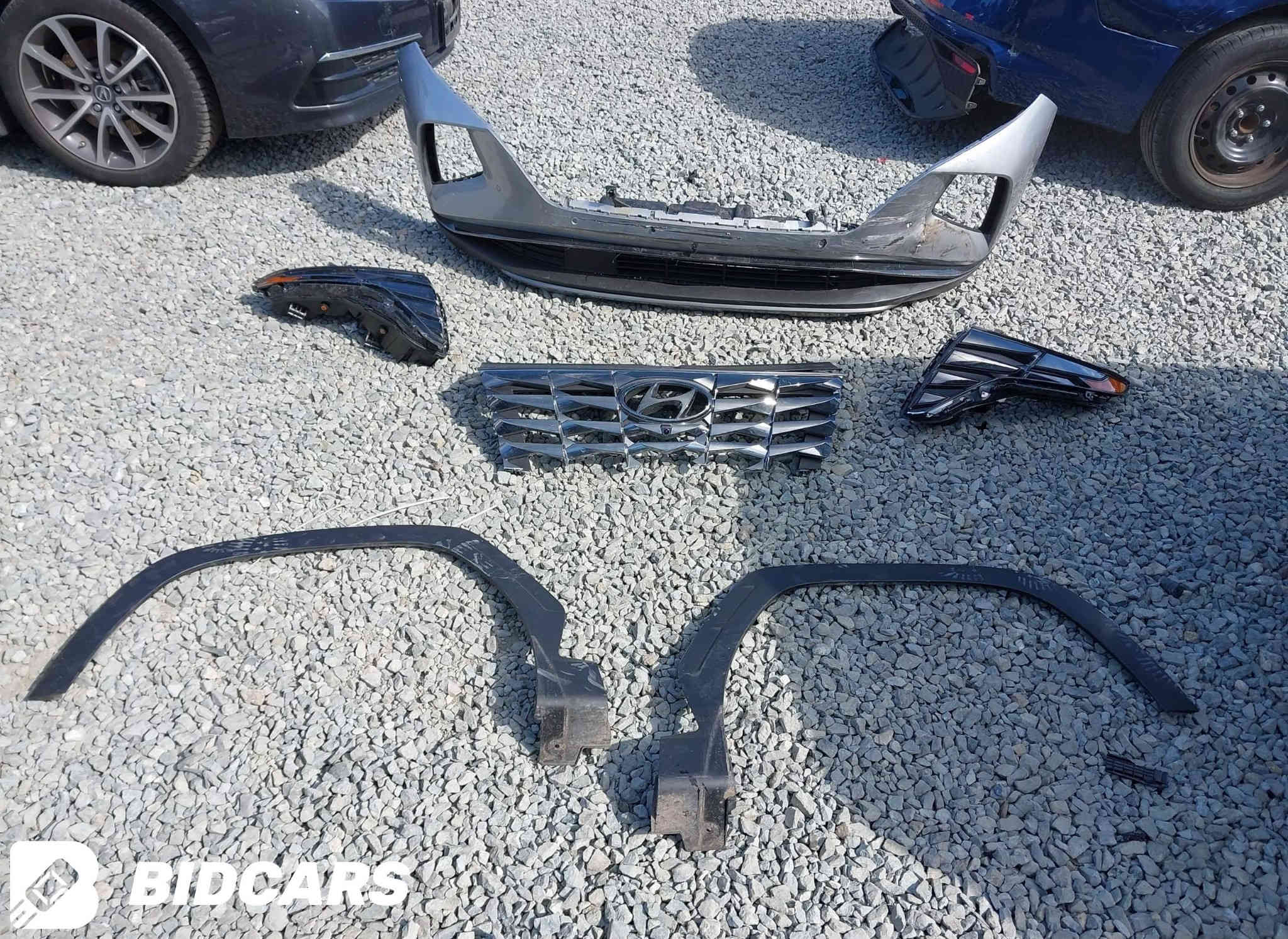 توسان أمريكي 2023 لمتد فول مواصفات خمس كاميرات كشنات تبريد تدفئة فور ويل تمشي وترجع ريموت بانوراما جميع الايرباكات سليمة وهواي مواصفات ماشية 18 ألف مكاني ديوانية السعر 225 مكفولة من الصبغ حادث خفيف حافة البنيد 
***********
