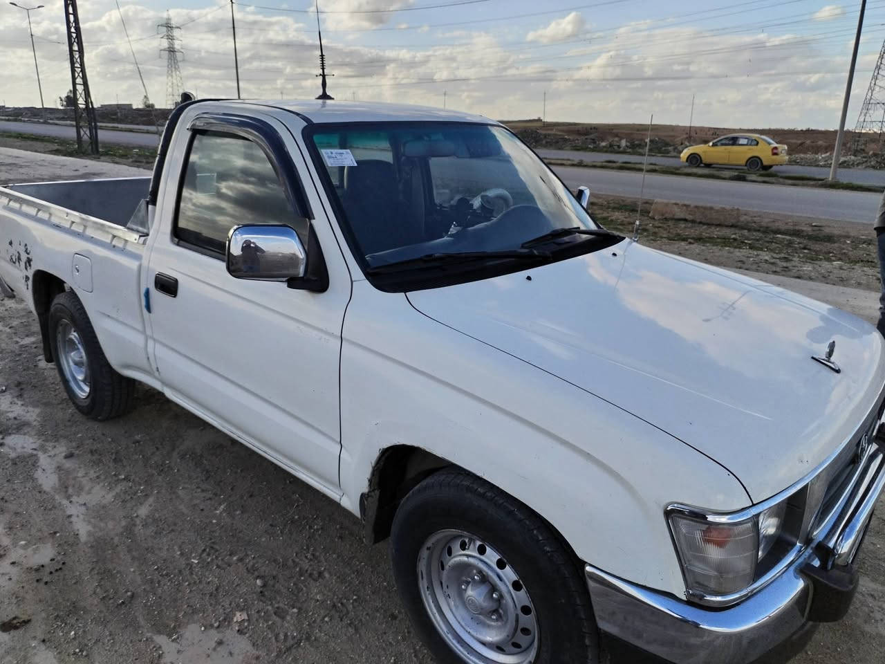 2001 نضافه فول طخم تاير رقم انكليزي سياره جاهزه فول للتواصل ***********
