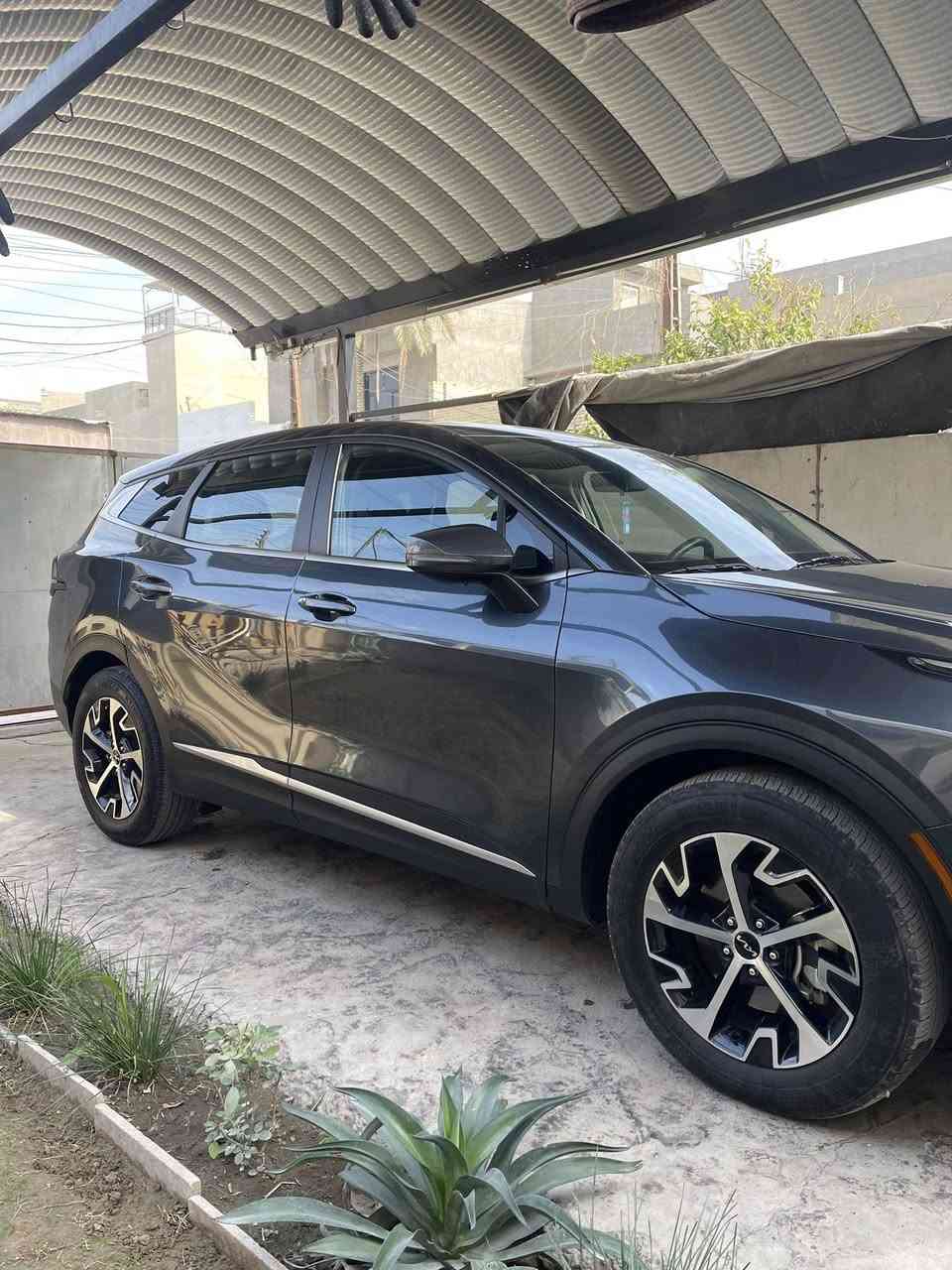 السلام عليكم
للبيع سبورتج امريكيه موديل 2024
الموصفات
بصمه وتشغيل عن بعد
كرسي كهربائي وتدفئة
محرك 2500GDI
تحكمات ستيرن فول
رادارات
توقف ذاتي +هندبريك بصمة
حساس مطر+حساس خلفي
ثلاث أنظمة قياده
اوتوهولد
تحديد مسار 
الحادث موجود بالمنشور
مكان السياره بغداد الدوره
السعر(215)ماشية(19)
للاستفسار الرقم(***********)
