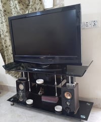 عندي بلازمه عدد 2   حجم 32 نوعيته LG السعر 75 ع الفحص  حجم 42 نوعيته S...