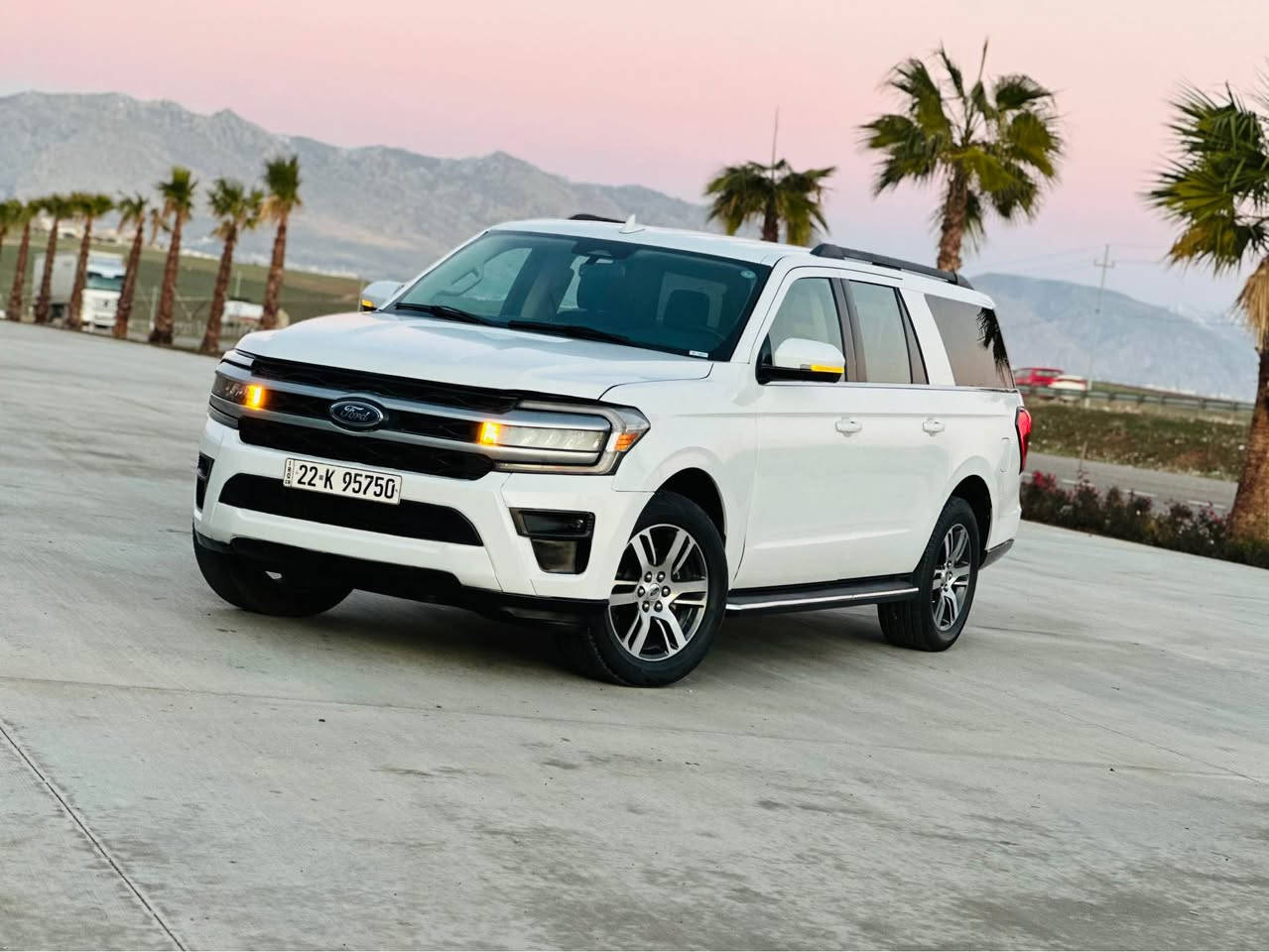 فورد اكسپدشن max ٢٠٢٢ مرقم جاهز
سعر 278بلاش
ضررخفيف شبرين صبغ حافة البونيد فقط و جاملغ مبدل اصلي شركة بدون صبغ بدون دواخل حادس سياره.  موجود ايرباكات سيتم فئة xlt  فول مواصفات عدا فتحة مكانها اربيل
سياره جاهيز بدون مسرف
سيار موجود اربيل اكر, نينوى


**إذا كنت صاحب هذا الإعلان وتريد حذفه لأي سبب، رجاءا أرسل رسالة إلى الدعم الفني**