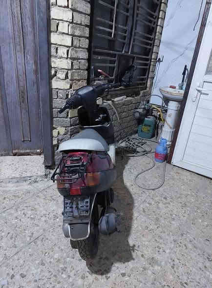 السلام عليكم دراجة بطة للبيع فقط مستعجل السعر قفل من الاخير 175 بدون عملة تفيدك تعال شوفها تايرات جدد بطارية جديدة شغالة سلف و هندر حلوه و ناعمة تجي للبيت تفحصها شلعه و معدل حلوات المكان الدورة حي دجلة ***********
