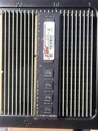 كمبيوتر • للبيع • اتصال خاص