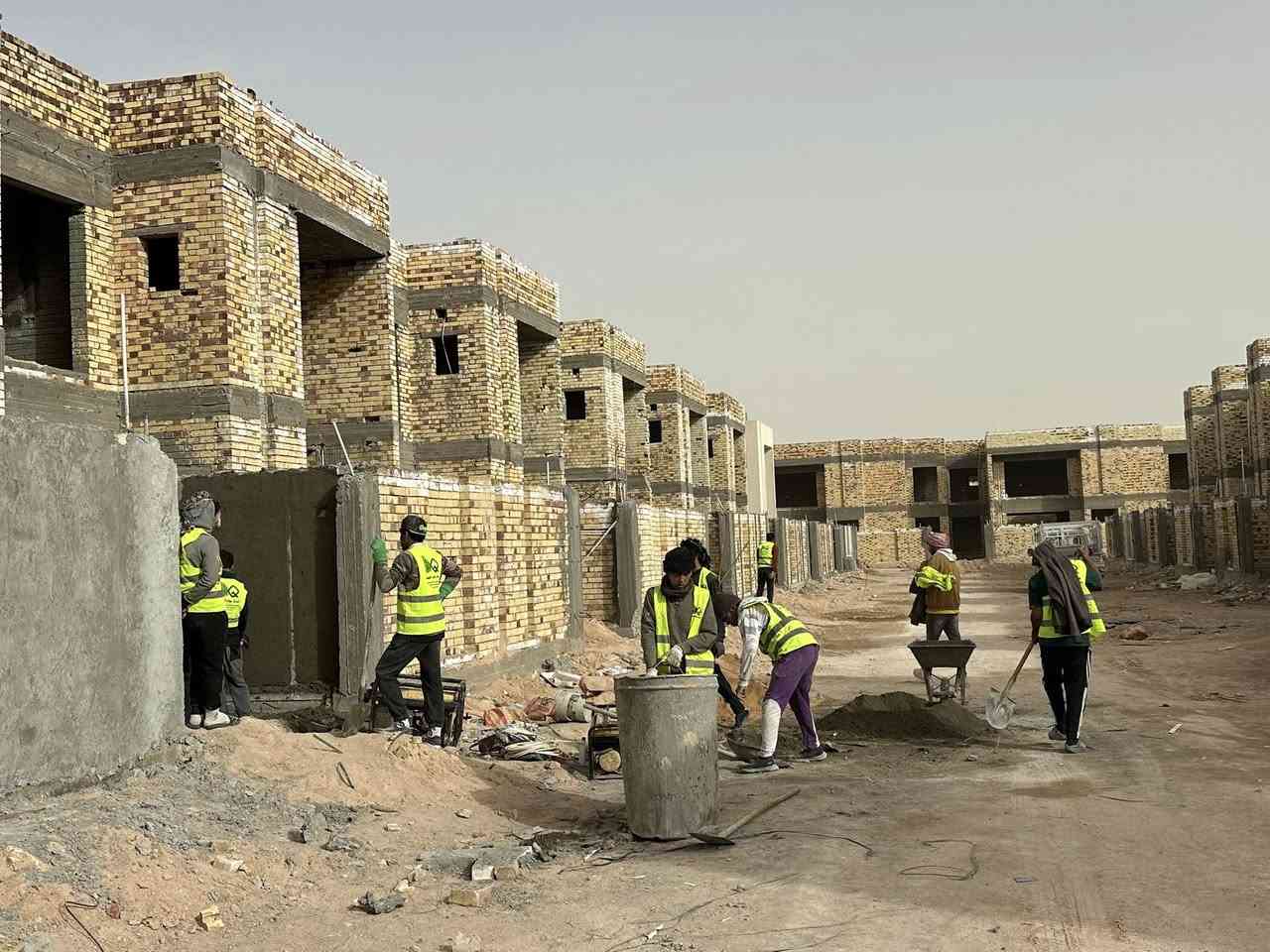 السلام عليكم
مطلوب كوادر لبخ عراقية ومصرية عمل مفتوح في النجف الاشرف مجمع سكني عدد ٢ 
المتر ب٦ الاف دفع الاجور كاملة بعد استلام المهندس للبيت 
يوجد سكن محترم و كهرباء و نت 

حسين الياسري  للاستفسار مسؤول الموقع ‭٠٧٨٥ ٥٨٤ ٨٣٤٤‬
