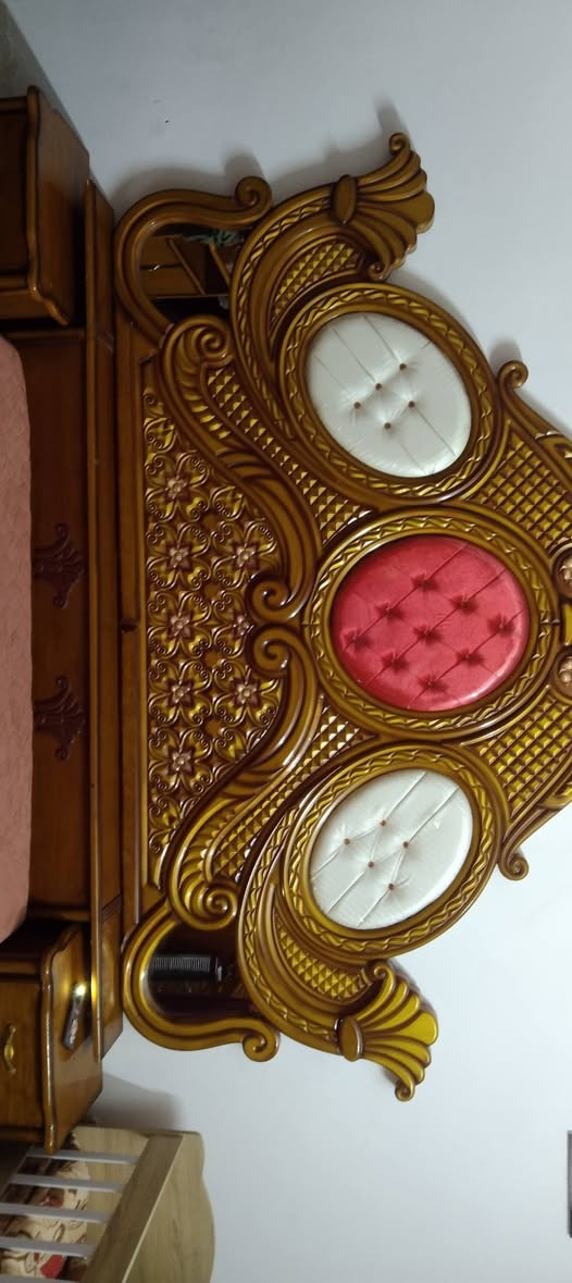 السلام عليكم تاج جربايه للبيع فقط التاج شهداء البياع بالنهايه *********** ب 150 وبي مجال
