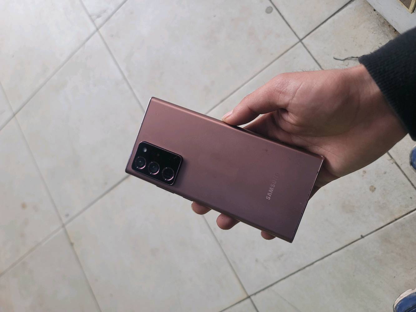  السلام عليكم 
نوت 20الترا 
ذاكرة 256
نسخة الشرق الاوسط 
دبل خط 
الجهاز خارق  
فقط بي طخة بل جامة مال الكامرات مامثرة ولجهاز كلش نضيف 
 موضح بل صور نضافة الجهاز 
بدون ملحقات فقط جهاز 
السعر370 الف
مكاني بغداد الكاظمية 
***********
توصيل ماعندي 
متواجد خاص 