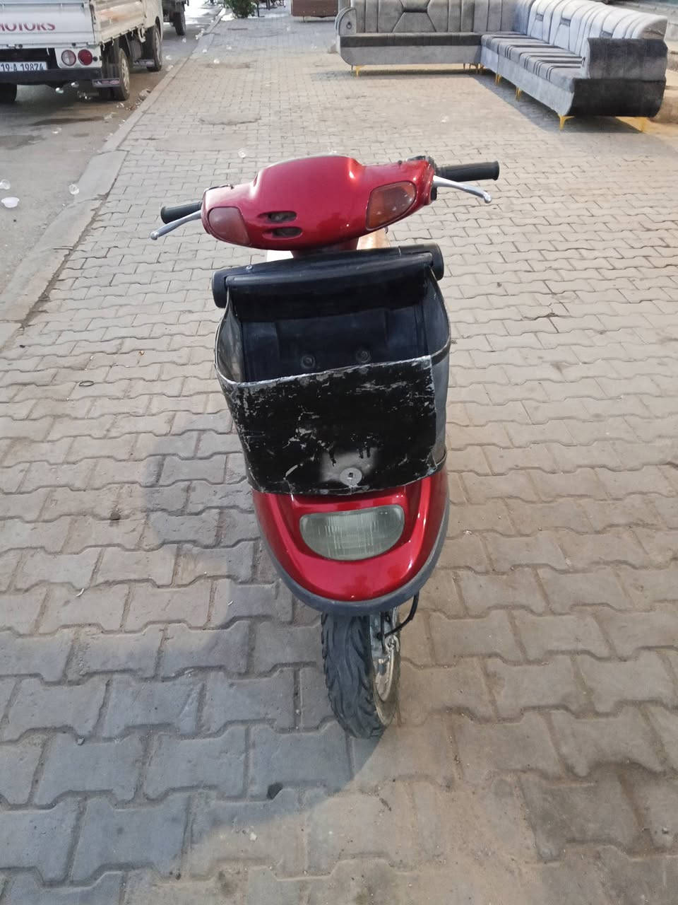 🛵 دراجة منغولي (بوش - Poche) للبيع 🛵
لأصحاب النظيف واليدور دراجة مال عمل ومكفولة، دراجة منغولي جاهزة من كلشي وما تحتاج أي مصاريف:
​✨ المواصفات والمميزات:
• ​الوضعية: شغالة كاملة وبوضع مميز وجاهزة للتجول.
• ​الكهربائيات: شغالة 100% (لايتات، إشارات، وكلشي تمام).
• ​النظافة: مثل ما واضحة بالصورة 
​💰 السعر:
• ​السعر: 225 ألف وبيه مجال بسيط 
​📍 العنوان والمكان:
• ​كربلاء المقدسة - حي العسكرية (العابد) - قرب سيد محمد.
​📞 للتواصل والاستفسار:
• ​رقم الهاتف: ***********
• ​ملاحظة: متواجد واتساب فقط، يرجى عدم المراسلة على الخاص بالفيسبوك لعدم التواجد عليه.
​الدراجة مال شراي، الي يعجبه يتفضل واتساب أو يتصل وتدللون! 😉
