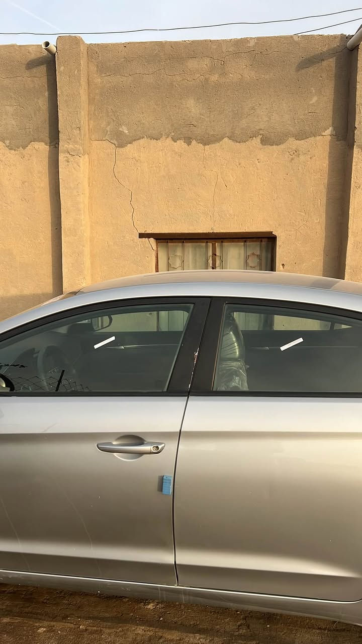 السلام عليكم النترا موديل2020 وارد أمريكي بدون فتح ولا تبديل بيه بس صبغ   السياره جاهزه على آخر حبايه تبريد وي السويج   المحرك والكير جيد جدا السعر 115 وبيه مجال رقم ذي قار معوقين باقي 7 اشهر وتصير حره أصوليات ومداور يمي المكان الناصريه مركز اتصل على هذا الرقم ***********
