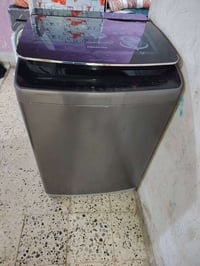 للبيع غسالة ملابس هايسنس 18 كيلو نظام انفيرتر  بيها عطل بالكارت  قيم ب...