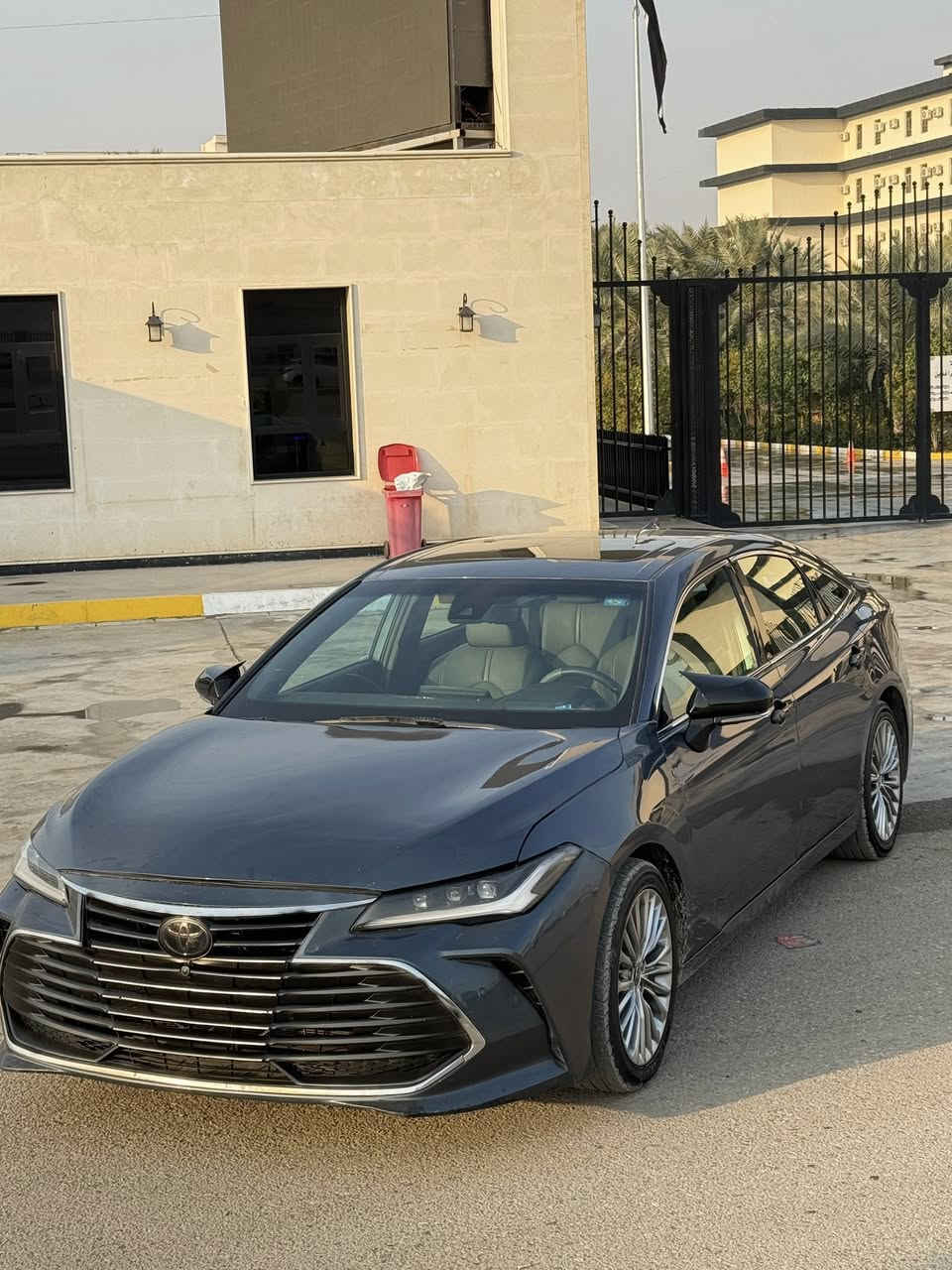 افالون ٢٢ لمتد هايبرد
فول الفول 
كامرات محيطية 
داتا شو تعرض الدشبول حل جامة 
سماعات jbl بلاد
حساس امامي خلفي 
كشن جلد حضن و كهربائي و تدفئة و تبريد
ستيرن كهربائي و تحكمات بل ستيرن
بك لايت لد منضومة زنن بلاد
دخول ذكي 
بدون مسج اي رسالة ما اكو بل دشبول 
رقمها بغداد بسمي
مكاني ديالى بعقوبة 
ضررها ٣ كلير و ٢ ضرر بامريكا كلهن
وسعرها ١٩٨  و بيها مجال بسيط 
سيارة نضافه ١٠٠ بل مية و علة ايدي 
رقم الشاصي ضمن الصور
***********
