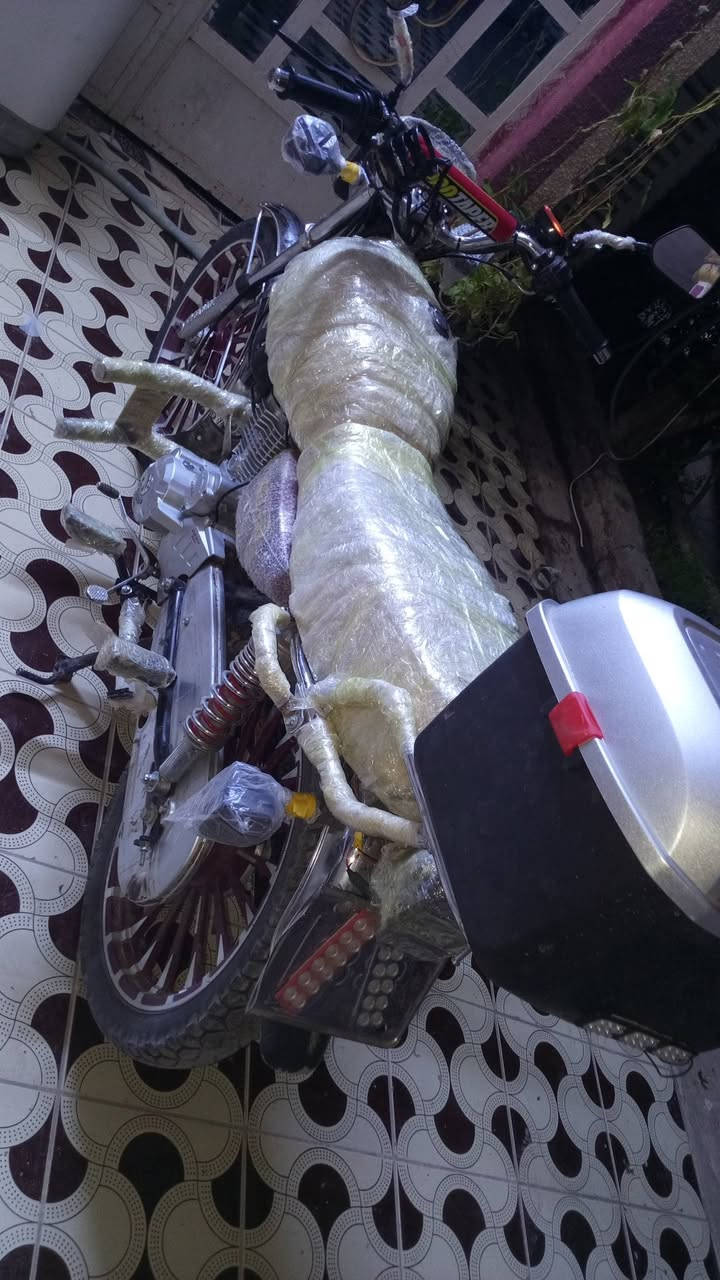 السلام عليكم سيفان موديل 2025 محرك 200 كله شرط دراجه حلوه نضيفه مراوس فقط أوراق اصوليه كامله  مكان ديالى  ناحيه السلام سعر 875وبي مجال قليل ***********
