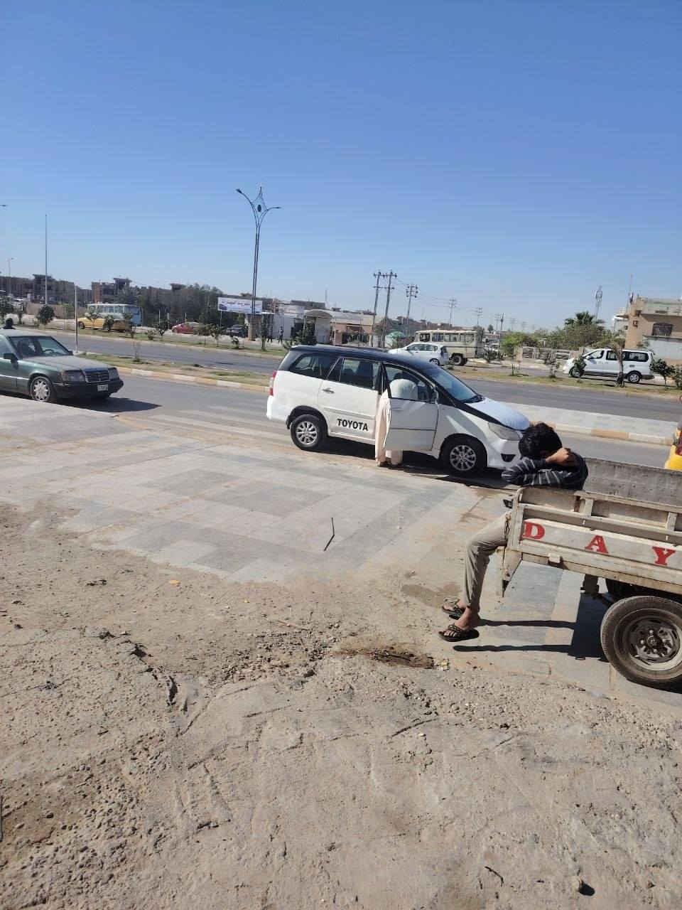 انوفا للبيع موديل  2012   كير ومكينه مكفولات وحداديه نضيفه  مصفره  هيئه وضريبه. تبريد شغال  
السعر 70 وبيه مجال لشراي 
***********
