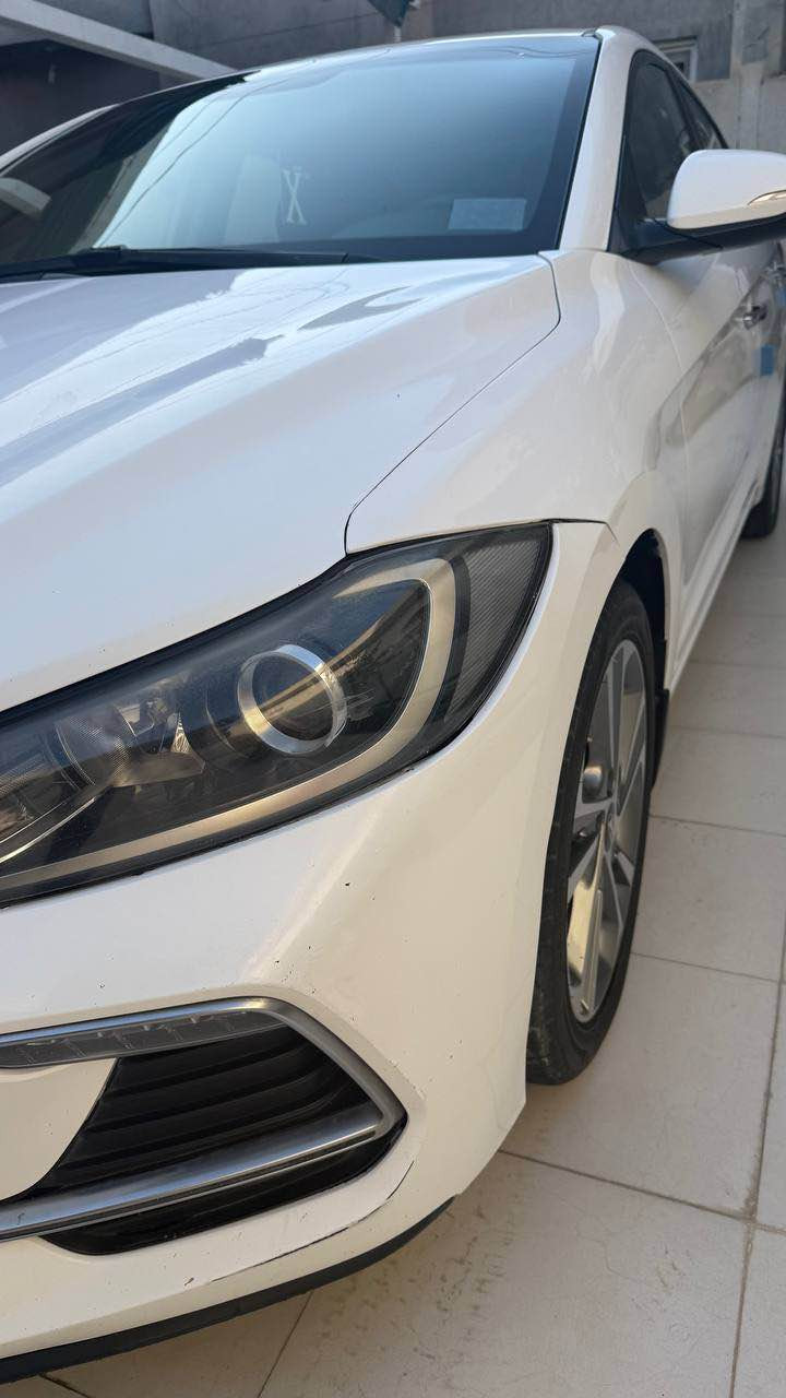 سلام عليكم 
النترا 2019 سوبر خليجي 
سياره كفاله  ماعدا البنيد بي صبغ 
السياره فول ماعدا البصمه
مكينة 2000 دوش 
فتحه سقف 
اشاير بالمري شفط كهرباء 
كير محرك تبريد حداده شرط الفحص 
رقم بصره ماشيه 88
السعر 152 وبيه مجال حك الجيه 
العنوان البصره الجزيره  
الاستفسار  *********** البصرة, العراق
