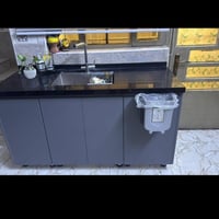 لبيع كاونتر جديد ما مستخدم اهوي سعره 500 الف بي مجال هذا رقم واتساب 07...