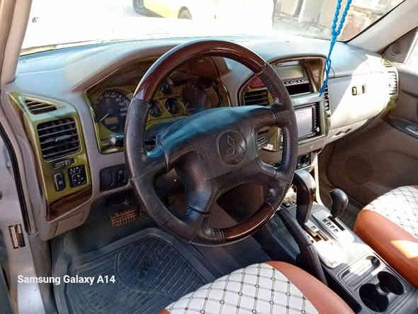 من رخصة الادمن المحترم. باجيرو موديل 2003 سياره جاهزه صدر امامي وخلفي جديد رقم انكليزي تحويل ثاني يوم بسمي محركه بي صوت بس اول متشغل بعدين روح وين ميعجبك لاتبخيرزلاتنقيص تخم تاير جوهه سعرهه 65 وكعلك مال محرك هاتف ***********. عنوان بغداد حي شهداء البياع قرب اسواق جدو بغداد
