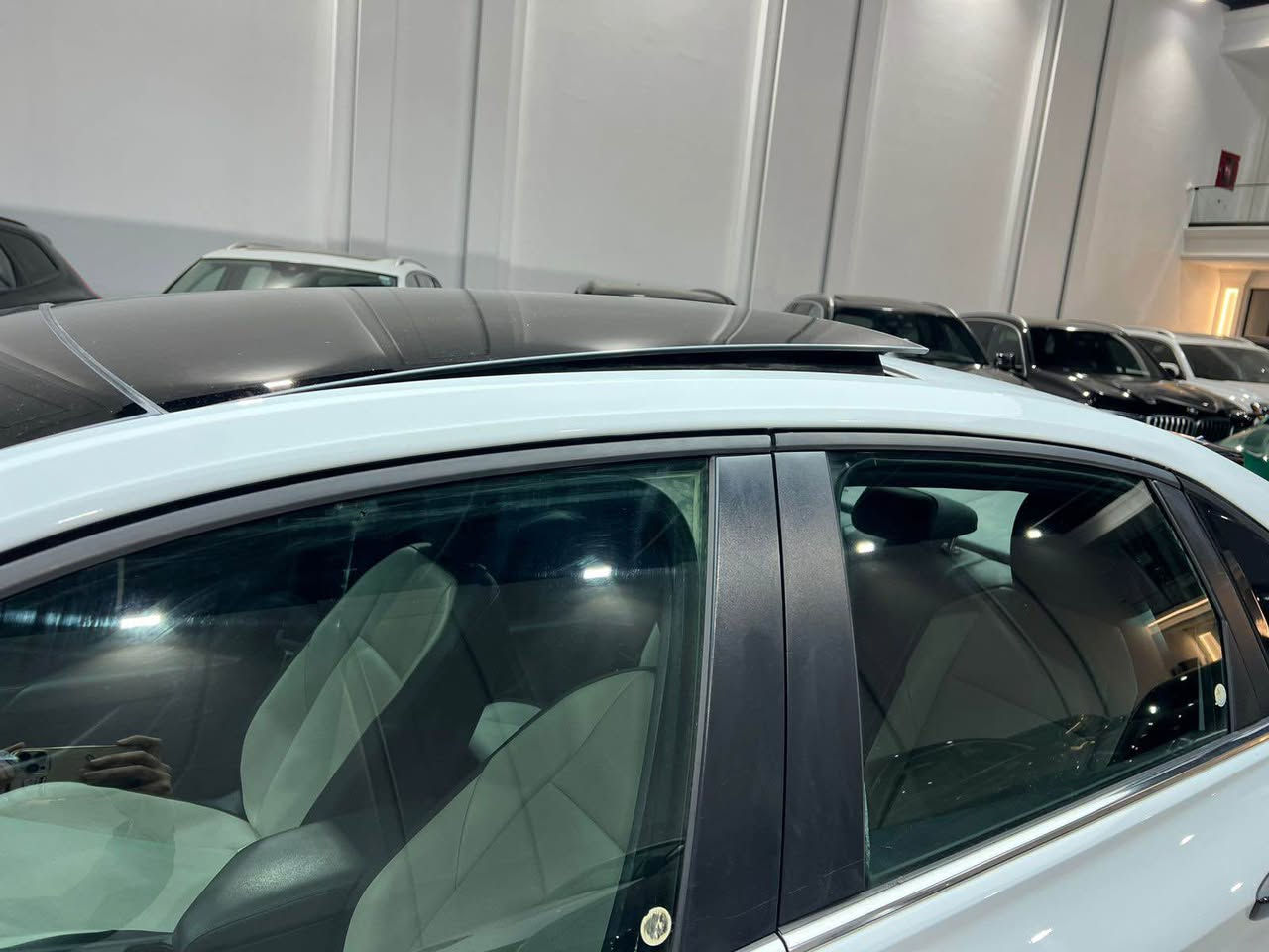 Jeta 2020
جيتا ٢٠٢٠ 
مواسةفات
R line 
هةر چوار كوشين هيتةر 
سوكانيش هيتةر
پانوراما 
بةسمة 
شغال 
هةموو شتي بيلادية بةشةرت 
چوار مود (كوستم-سپورت-ئيكو-عادي)
ليد كامل 
لايت زينون 
بريك بةسمة 
خةتي جادة 
رادار پيش و پشت و تةنيشت 
ئوتو ستوپ 
تعديل سورعة 
رةنگي سپي 
پشت و پيش كةپس 
گير و مةكينة بةشةرت 
بي تةقة و رةقة 
بةردي گزوز بةشةرت 
بةناو كردن بةشةرت 
سةيارةكة تةنها دوو دةرگاي بيلادي گوراية
ژوري ناو دةرگاي سةيارةكةي گرتية 

نرخي 158

(گورينةوةش دةكةم لةگةل سةيارةك بةدلم بيت   )
***********
ژمارة موبايل أربيل, العراق
