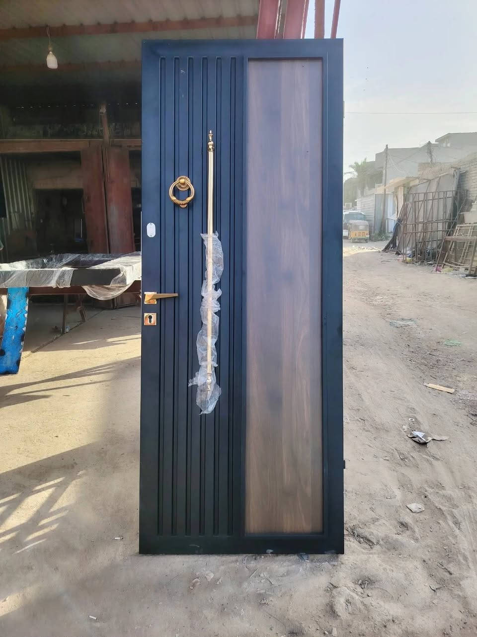 ابواب تركي  ثقيل شي مرتب اسعار مناسبه داخل الموصل حداد متنقل اشتغل كل انواع الحداده ***********
ابواب تركي  ثقيل شي مرتب اسعار مناسبه داخل الموصل حداد متنقل اشتغل كل انواع الحداده
 ***********
***********
