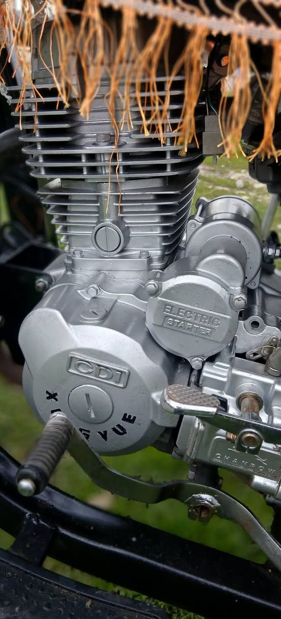 السلام عليكم ستوته للبيع اي  عيب ما بيه كهربائيات شغاله  ركبه شرط محرك شرط موديل2021 السعر مليون و 150 وبي مجال بسيط عنواني كركوك  اخوان عالخاص ما اجاوب .وهذا رقمي***********
