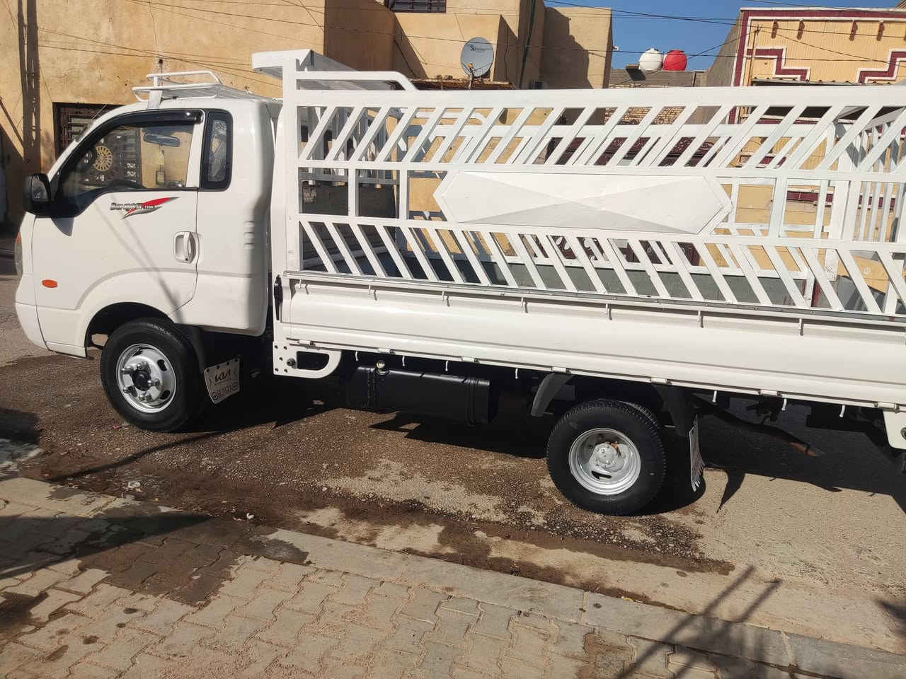 السلام عليكم مسكر سبلاين محور بم ونوزل سياره جاهزه للخير تعمير درجه اولى مكانها نجف رقم واسط نكليزي سنويه لل31رقم شاصي ضعيف والباقي كفاله سعرها 95وبيها مجال  ***********
