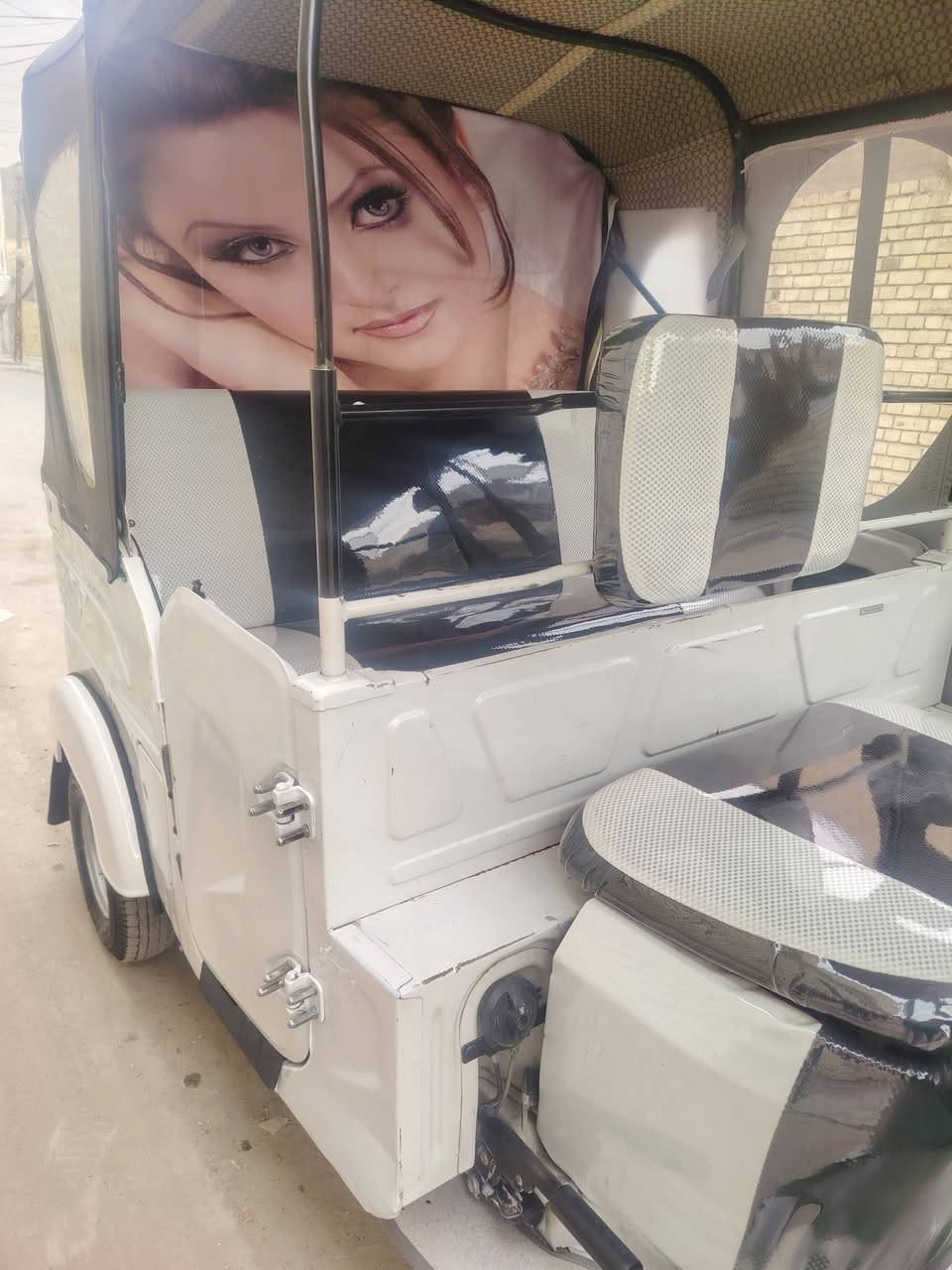 سلام عليكم تكتك للبيع موديل 2021 شهر ١٢ رقم وسنويه نكليزي تحويل ثاني يوم تكتك جاهزه مال عيشه مكاني بغداد الكماليه سعر 7600 هاتف ***********
