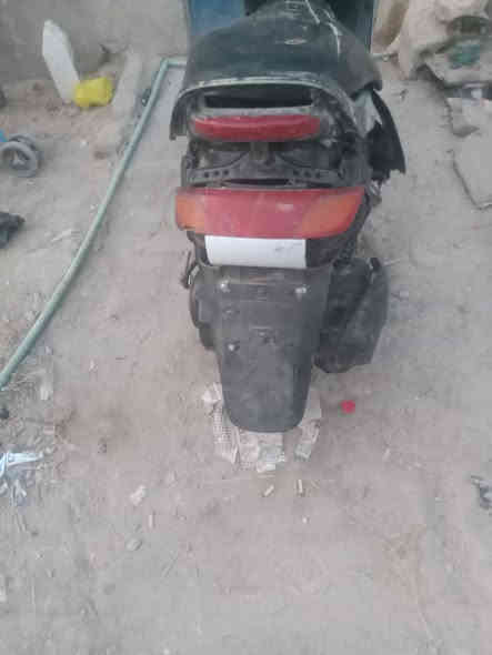 دراجه فراشه فحل دسك مفتوحه مره
مكينه نشطه لايتهه موجود عوزهه برغي الصارنصه و باتري 

سعر ٢٠٠  *********** مكاني الكوفه شراي تصل
