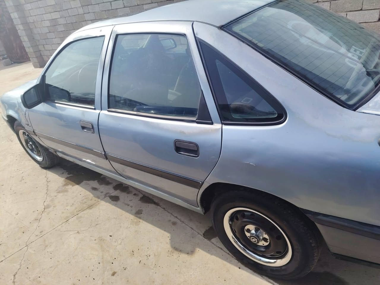 سلام عليكم فكتره موديل ٩١ فوال مكينه كير فوال صدر جديد تخم تاير مشروع وطني  صاحبي جيراي السعر ٣٥ وبيه مجال قليل رقم الهاتف ***********
