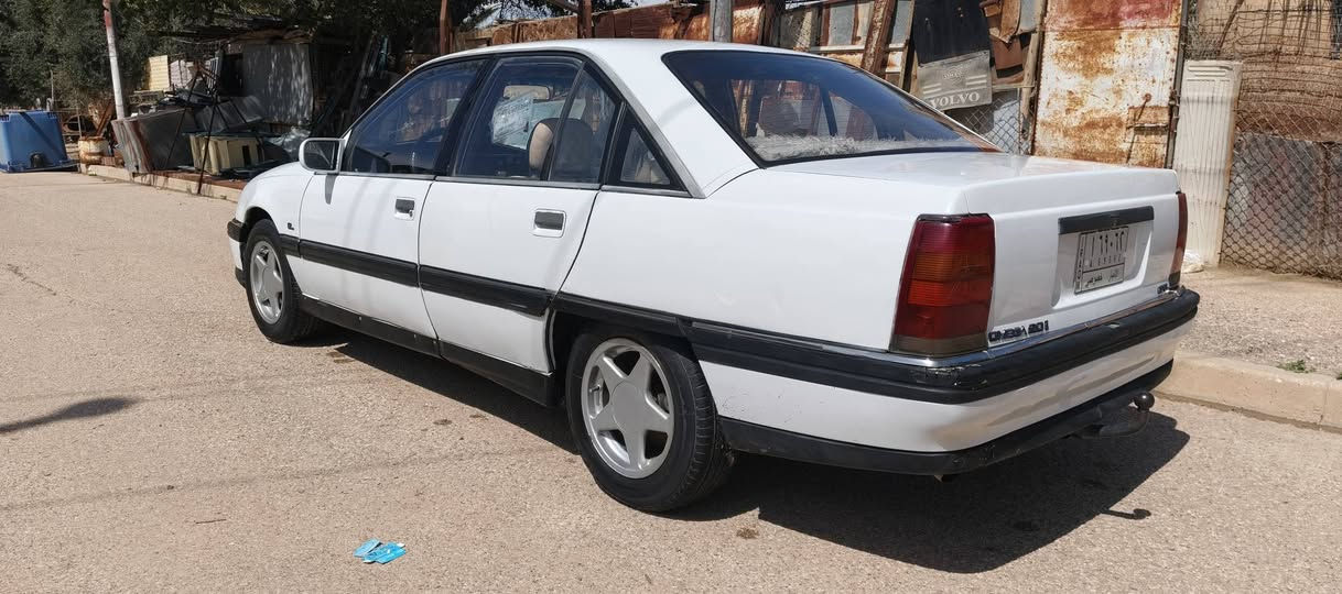 السلام عليكم اوبل اوميكا ٩١ للبيع او مراوس فكترا نظيف محرك الفين جديد ناعم ونشط  بي لاستيك ولف فقط الك الفحص صدر تواير اكسل كير كله شرط  كهربائيات كلها شغاله الكيجات  شغاله مسجل وتخم سماعات سنويه ٢٣تحويل ثاني يوم صاحبها بحديثه غرامات ولا ربع داخلها مدوشم جديد كامل تنته وكشنات سعر ٣٥وبي مجال  ***********
