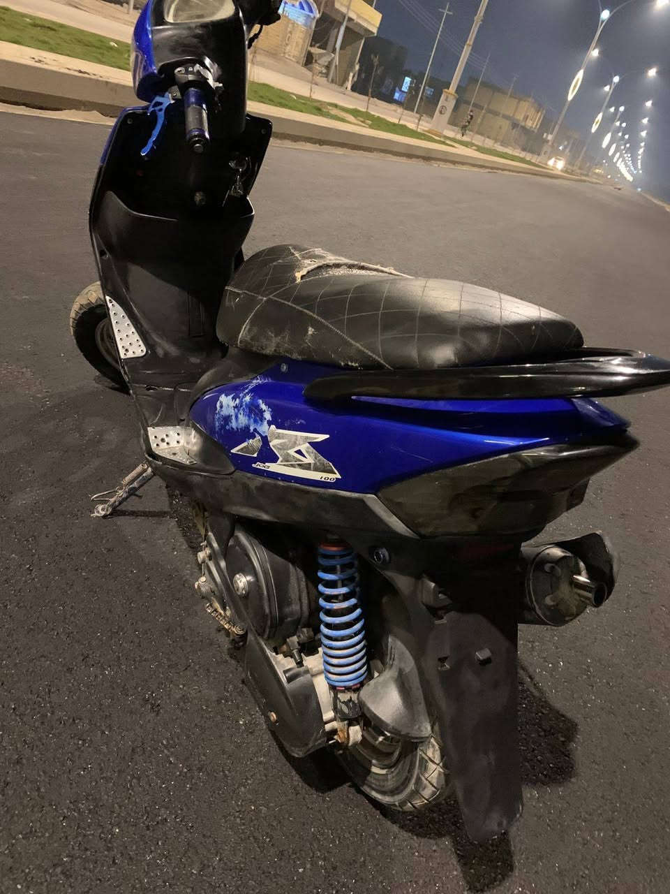 السلام عليكم ورحمة الله وبركاته
ماكس عدله للبيع 
دراجه نضيفه ونعمه من الله شلعه ومشي 
دراجه كهربائياته كله شغاله من الطول إلى الطول 
نكره سلف هندر واحد شرط 
لا تنقيص ولا تبخير 
السعر 550 وبيه مجال 
مكاني ناصريه مركز قرب المدينه المائيه
للتواصل ***********
