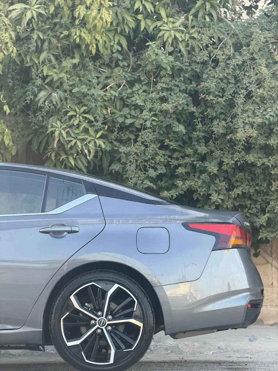 السلام عليكم نيسان التيما 2025 SR 
السيارة فول مواصفات ماعدا  فتحة 
حادث حلو فقط بنيد بدون اي دواخل بي اريباك 
كشينات جلد ختم وتطريز SR 
دشبول تطريز 
ويلات ختم SR 
السيارة جديدة بعدها زيرو 
تترقم بغداد باسم المشتري 
للبيع او للمراوس سعر مناسب 
***********0
