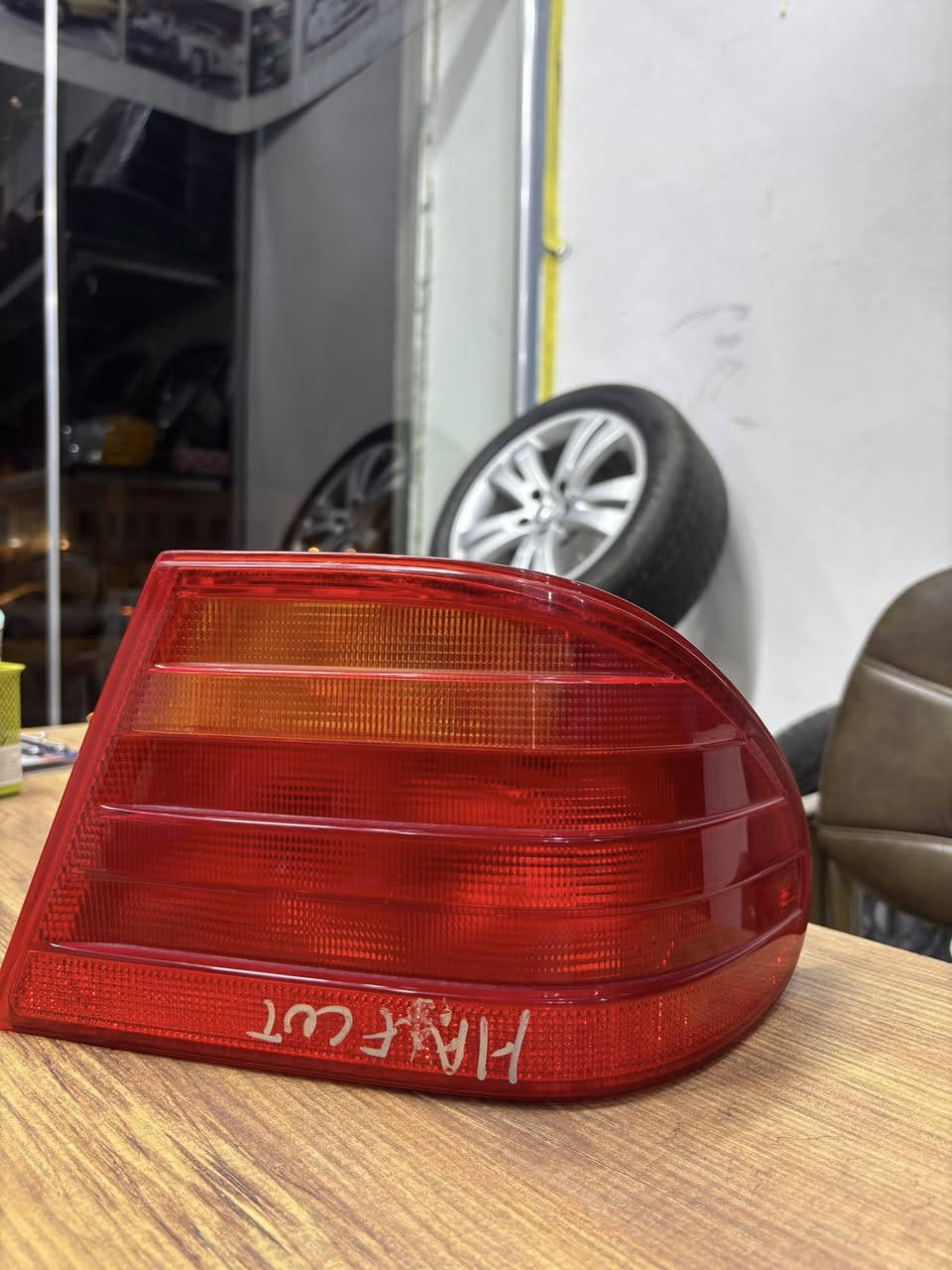 قطع غيار  مارسيدس والكماليات 🚗

متوفر  تخم بك لايت w210

السعر 65 
96 
   

للحجز على خاص او اتصال واتساب  

 ***********☎️📞
اتصال واتساب 

العنوان  -النجف الاشرف  ملحق قرية  الغدير  الاولى الشارع الخدمي   رقم ال عمود  ( 70 )من جهة شارع كربلاء رقم العمود (290 )من جهـه شارع المطار الصب
