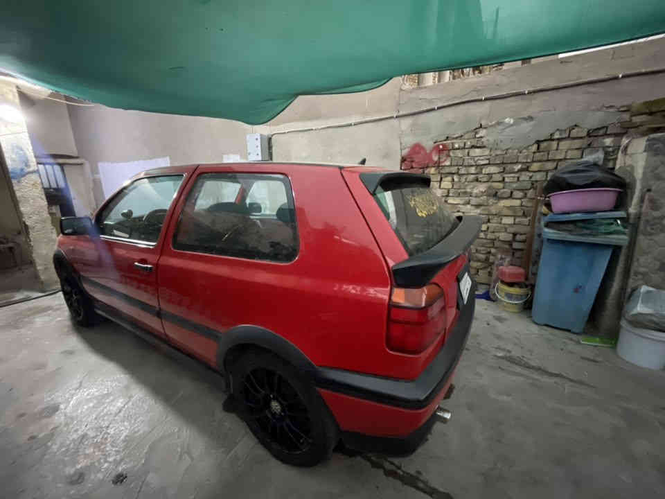 سلام عليكم كولف 1994 سياره جاهزه من كلشي مابيها نقص كير عادي محرك 1800 كابريتر دوش المرغوب سياره رقم الأنبار مشروع وطني تبريد ثلج مالتها تايرات جديده ويل كب باتري جديد  كهربائيات كلها شغاله سياره كلشي بيها جديد خير من الله  سياره كفاله تحويل شوكت مايعجبك سياره عارضها ب 40 وبيها مجال وشعندك مراوس نزل بل تعليقات رقمي ***********
