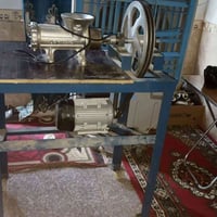 مفرمة لحم • حجم ٣٢ • جديدة بالكرتون