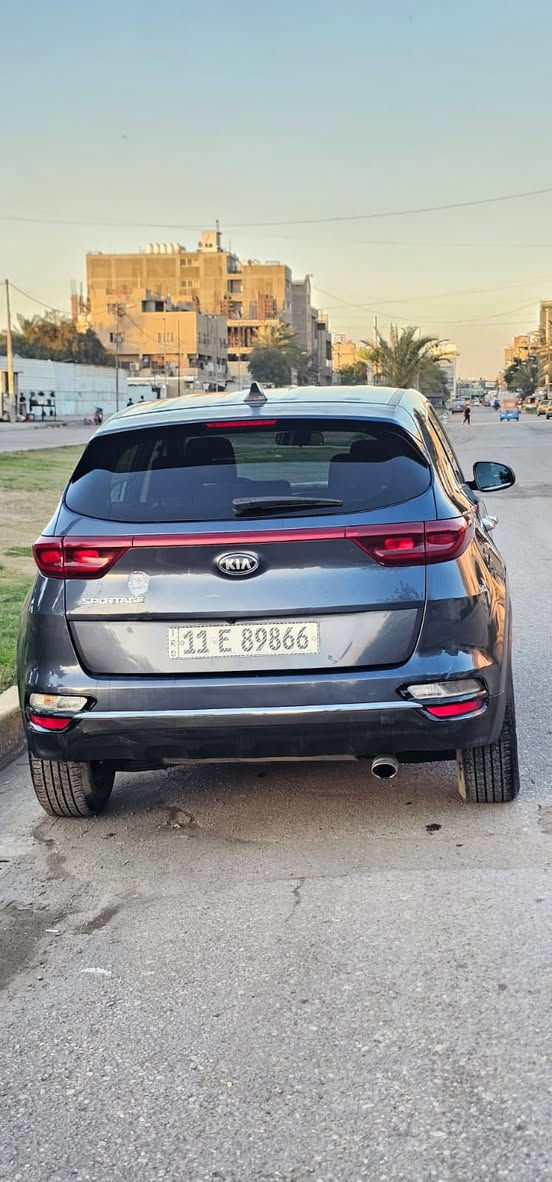 سلام عليكم
سبورتج وارد امريكي موديل 22 فورويل 
حادثهه چاملغ وشوية من البنيد 
صور الحادث موجود بلمنشور 
مكانها بغداد السعر 160 
***********
