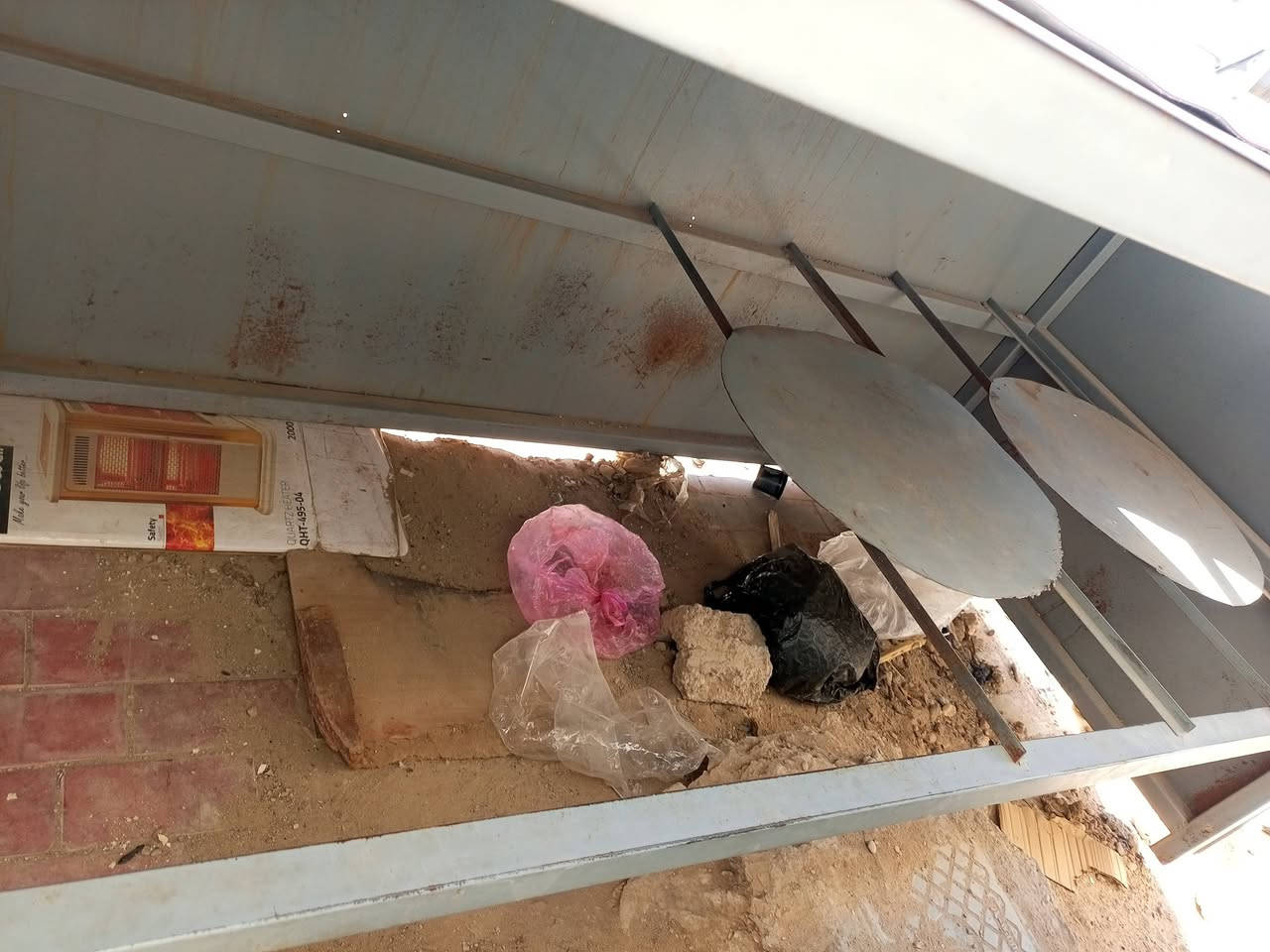 السلام عليكم ورحمه الله وبركاته عربانه مال لبلبي للبيع العنوان كربلاء المقدسة الطاقه الكهربلاء السعر 350 وبيه مجال الشراي يتصل عل خاص وتدلل ***********
