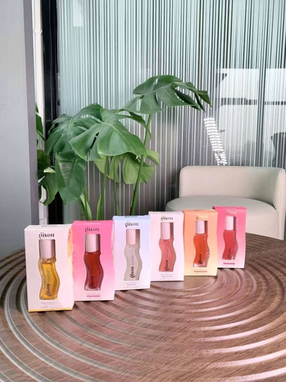 كلوس الشفاه الغني بالعسل من جيـسو (Gisou Honey Infused Lip Oil)، 

وهو متوفر بعدة🍓🍉🥭🍯 نكهات وألوان 

🌸  Gisou Lip Oil 🌸

💋 تعطيك ترطيب عميق ولمعان طبيعي
💋 تركيبة غنية بالعسل لتغذية الشفاه
💋 يدوم لساعات طويلة 
💋 خفيفة وماتلزك 

لطلب علخاص 💃🏻💃🏻💃🏻💃🏻
يوجد خدمة التوصيل 🚕🚕🚕🚕


**إذا كنت صاحب هذا الإعلان وتريد حذفه لأي سبب، رجاءا أرسل رسالة إلى الدعم الفني**