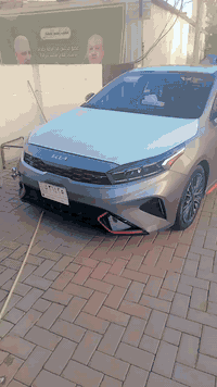 سلام عليكم فورتي كير عادي البيع التفاصيل موجود بل صورة السعر ١٤٥ رقم بغداد بسمي السياره كدام عيونك موجود حي الجهاد *********** موديل ٢٣
