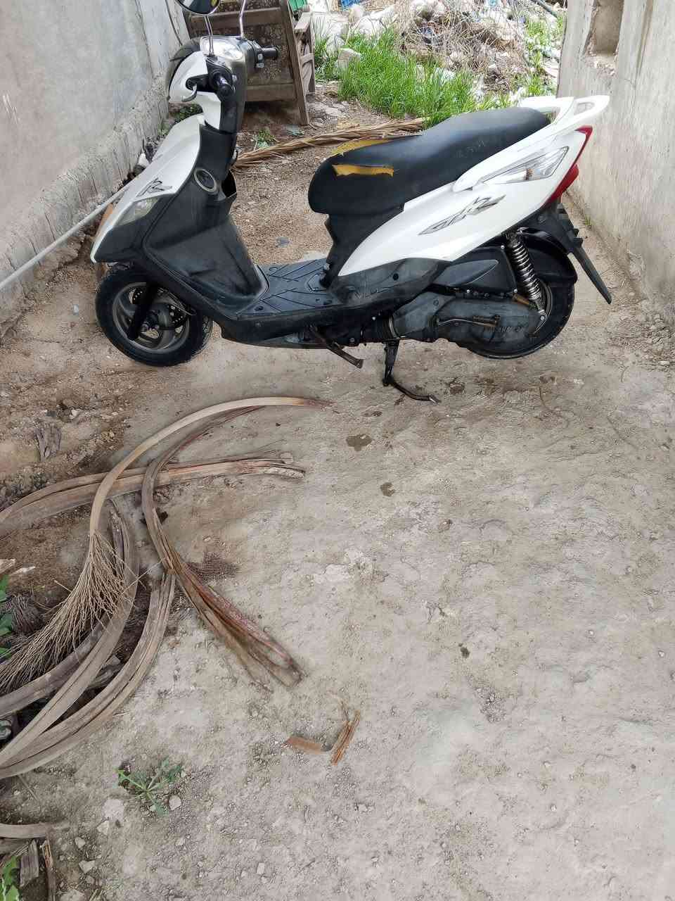 جيتي ار ثلعب مكفوله كفاله عامه الكفرات مختمه ختم واحد الكهربائيات كلهن شغاله
نكره سلف من شغل+
اوراق الدراجه موجوده 
. 
السعر 750 وبيها مجال 🤍
. 
المكان. بغداد تاجي 
. 
رقمي. ***********
