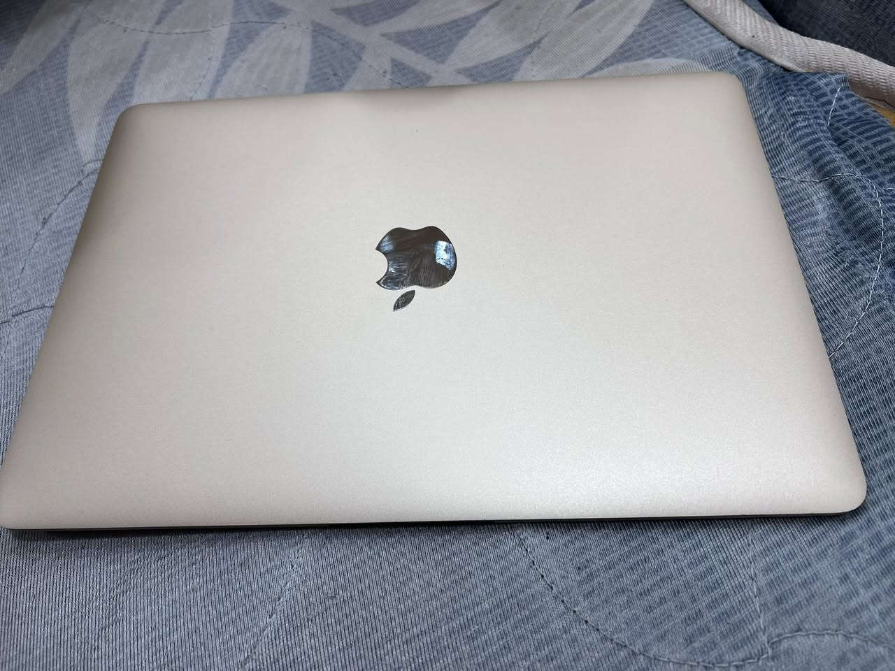 MacBook 12-inch
نظيف جدًا
بطارية زينة
شغال تمام
ويا شاحن + تحويلات+ ماوس
السعر 600 الف قابل للتفاوض
مكان تكريت
***********
