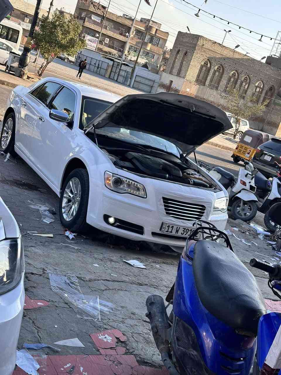 السلام عليكم للبيع اوباما موديل 2012 رقم بغداد انكليزي باسمي سياره كفاله عداد بارد باب خلفي فقط )شاشه كبيره كير ماوس داخل بيجي تخم تاير ويل مكسيكي اصلي حداديه كير محرك كله جديد ماشيه 180 جاهزه ع الاخر السعر 187 وبيه مجال قليل مكان السياره بغداد للاستفسار الاتصال ع رقم ***********🦋🧿
