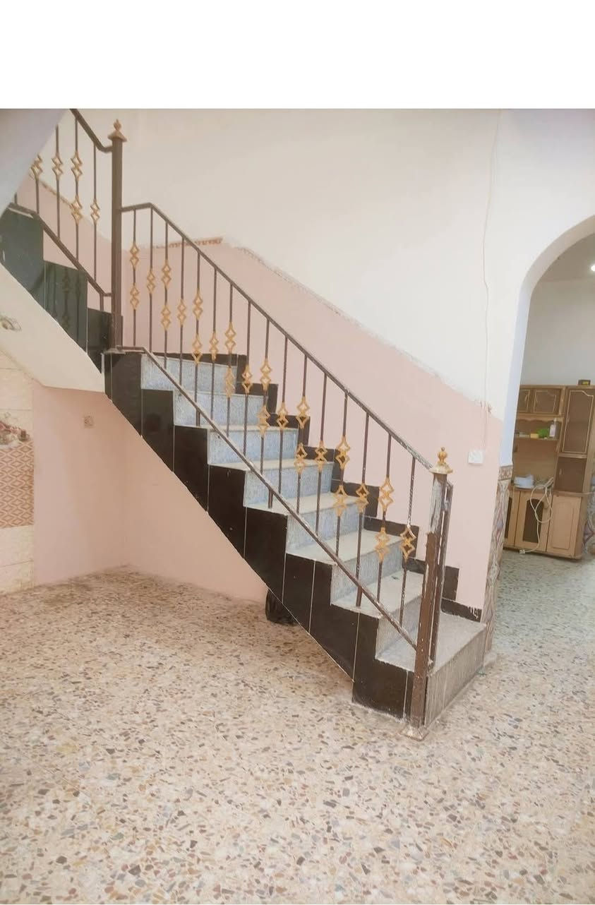 يتوفر دار للايجار 100م 
حي النداء قريب على شارع المجمعات 
منطقة  حلوة مقابيل الغزالي للهواتف 
يحتوي على استقبال و غرفة وصاله ومطبخ وصحيات عدد 2  ….
للاستفسار 
***********
