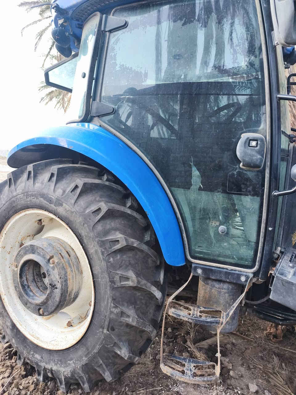 سلام عليكم مكينه نيهولند تركي جاهزة فول مواصفات كير اوتو ماتيك حجم 100 سعره 23 وبيه مجال الطيبين شراي يتصل ***********
